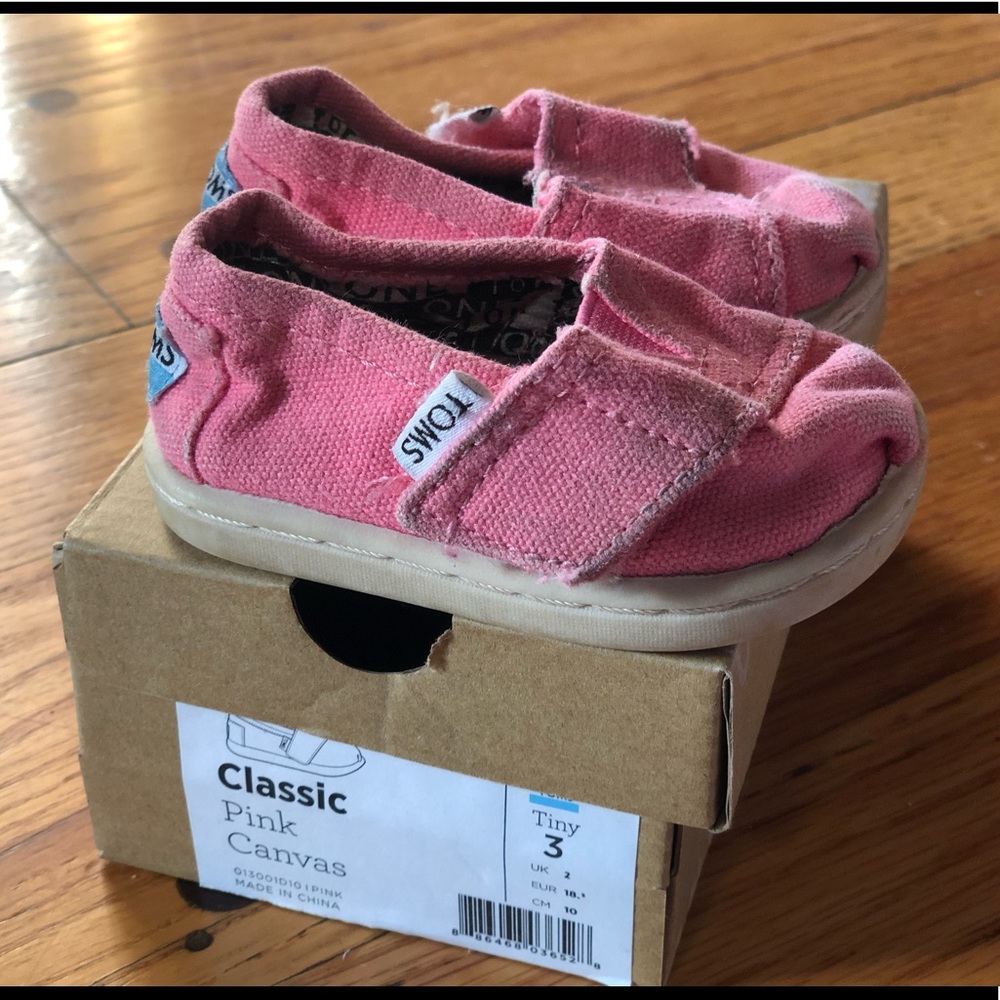 Pink tiny TOMS size 3